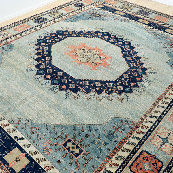 Massive Ushak carpet, Western Turkey 645 X 488 cms